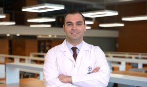Dr. Öğr. Üyesi Akın Torun uyardı: “Kalp krizi artık gençleri de tehdit ediyor”